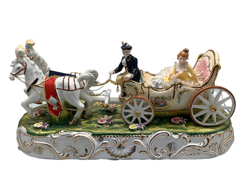 פיגורה פורצלן כרכרה מלכותית 50ס"מ