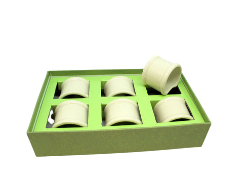 סט חבקים למפיות מפורצלן בז